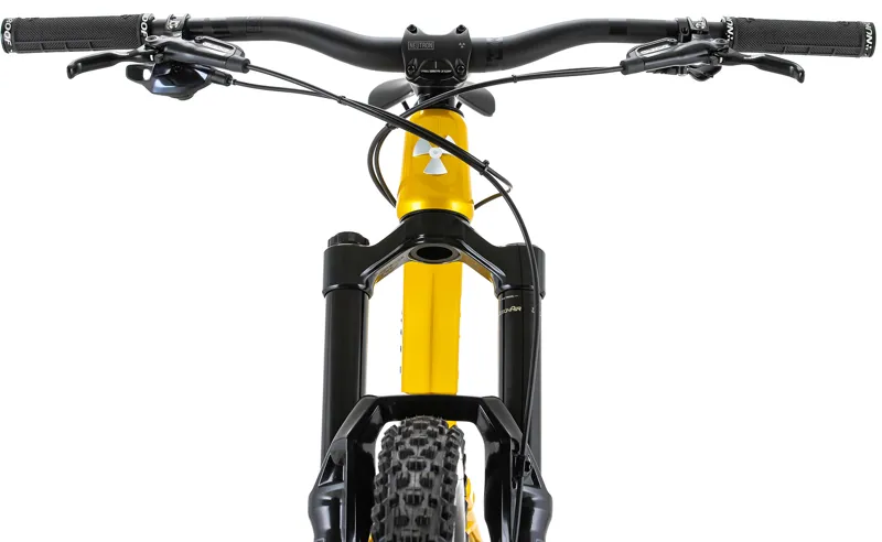 Nukeproof Mega Alloy Pro 290 - 2023 in Turmeric Yellow-11
